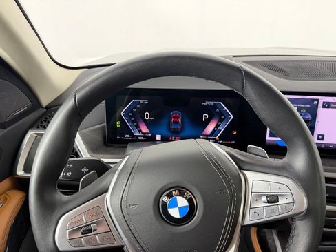 Used 2025 BMW X7 xDrive40i w/ Premium Package AWD/4WD image 13