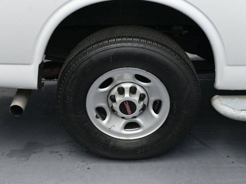 Used 2023 GMC Savana 2500 w/ Driver Convenience Package image 22