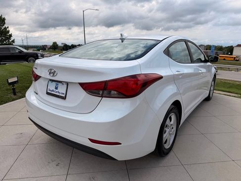 Used 2015 Hyundai Elantra SE FWD image 9