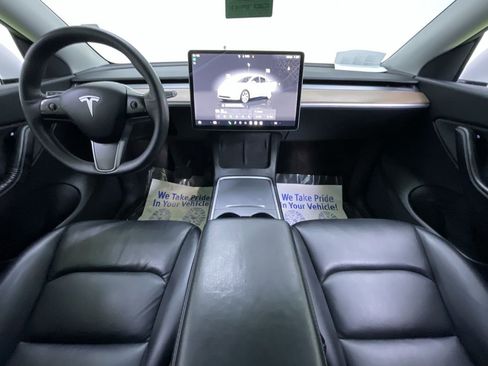 Used 2022 Tesla Model Y Long Range image 17