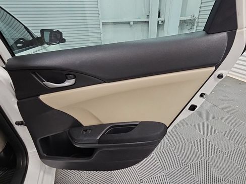 Used 2017 Honda Civic EX image 30