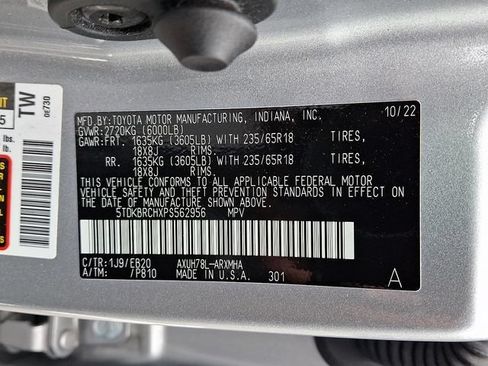 Used 2023 Toyota Highlander XLE AWD/4WD image 31
