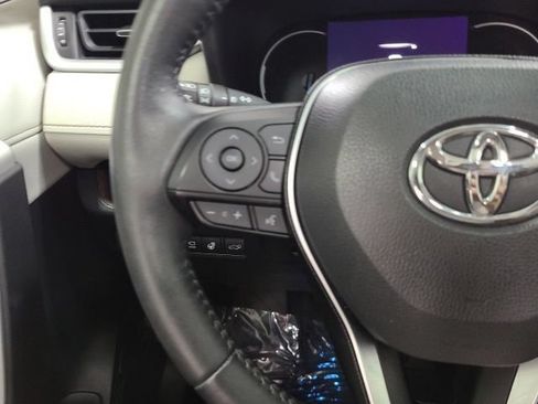 Certified 2022 Toyota RAV4 Limited AWD/4WD image 27