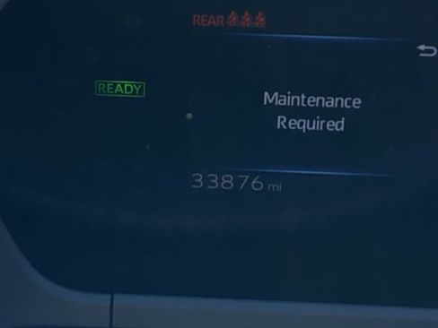 Used 2023 Toyota bZ4X FWD image 10