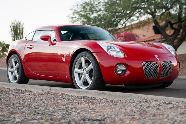 Used 2009 Pontiac Solstice Coupe RWD image 18