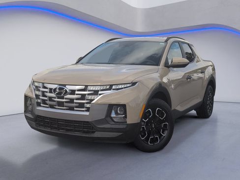 Used 2023 Hyundai Santa Cruz SEL w/ Activity Package FWD image 2