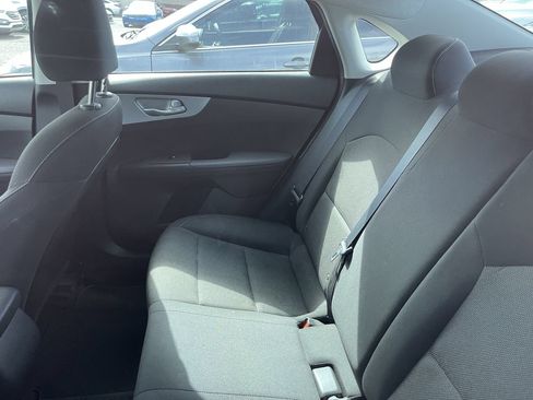 Used 2023 Kia Forte LXS w/ LXS Technology Package FWD image 9