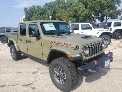 New 2025 Jeep Gladiator Mojave w/ Steel Bumper Group