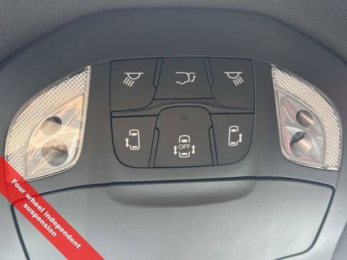 New 2026 Chrysler Pacifica Limited w/ S Appearance Package image 38