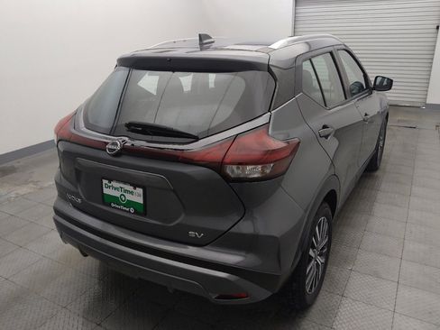 Used 2022 Nissan Kicks SV FWD image 7