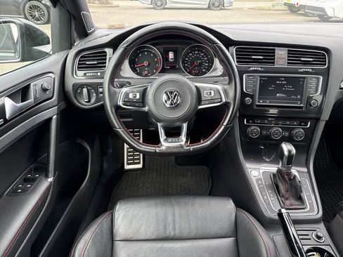 Used 2017 Volkswagen GTI Autobahn image 31