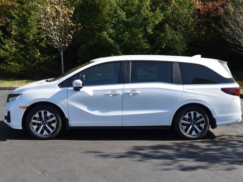 New 2026 Honda Odyssey EX-L image 4