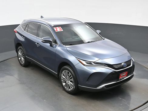 Used 2023 Toyota Venza XLE AWD/4WD image 35