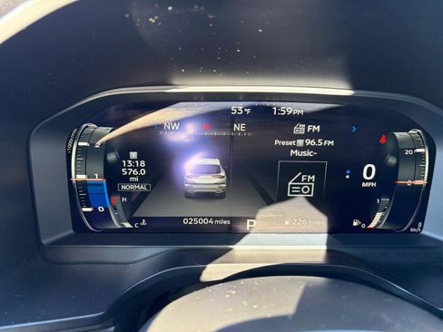 Used 2023 Mitsubishi Outlander SE Black Edition image 11