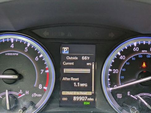 Used 2018 Toyota Highlander XLE image 11