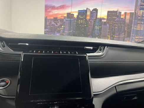 New 2025 Jeep Grand Cherokee Laredo image 13