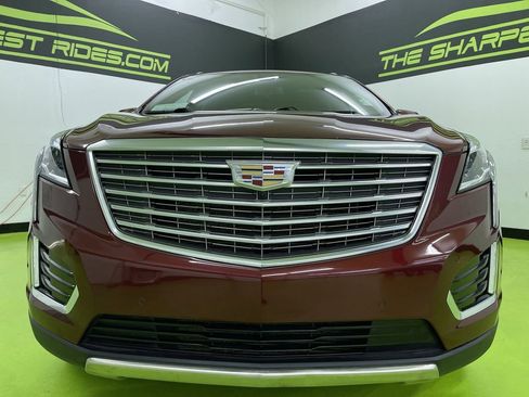 Used 2017 Cadillac XT5 Platinum w/ Driver Assist Package image 3