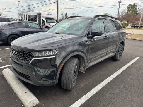 Certified 2023 Kia Sorento S AWD/4WD image 2