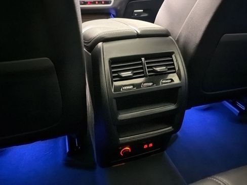Used 2025 BMW X5 xDrive40i w/ Parking Assistance Package AWD/4WD image 31
