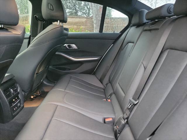 Used 2020 BMW 330i Sedan w/ Convenience Package RWD image 11
