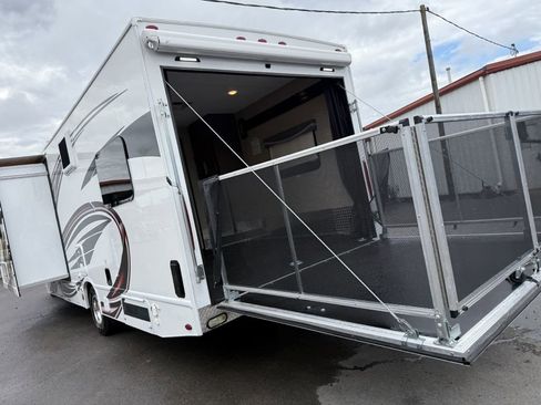 Used 2023 Ford E-450 and Econoline 450 Super Duty w/ Motorhome Prep Package image 25