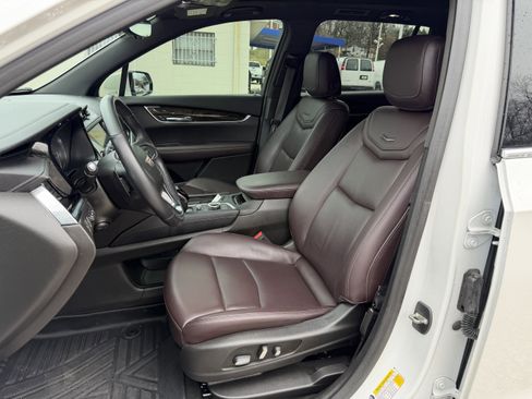 Used 2021 Cadillac XT6 Premium Luxury image 13