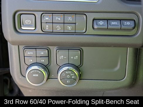 Used 2023 GMC Yukon AT4 w/ Technology Package AWD/4WD image 24