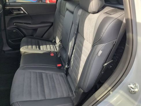 New 2026 Mitsubishi Outlander SE FWD image 20