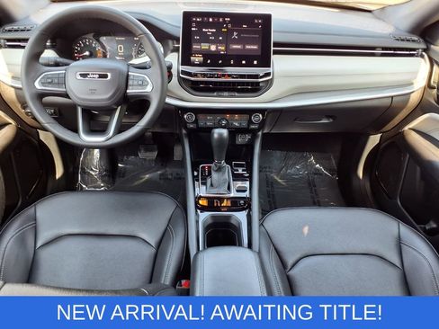 Used 2025 Jeep Compass Limited AWD/4WD image 9