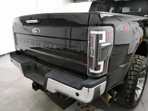 Used 2020 Ford F350 Lariat image 9