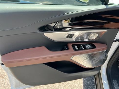 New 2026 Lincoln Nautilus Reserve AWD/4WD image 12