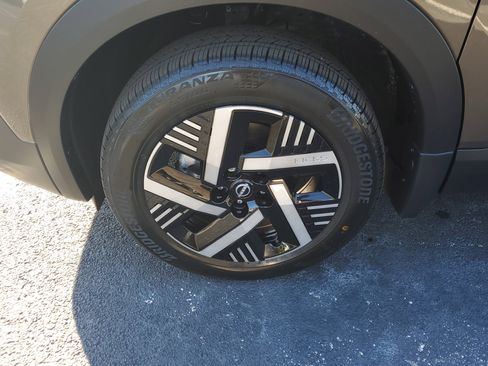 New 2026 Nissan Kicks SV w/ Cold Weather Package FWD image 4