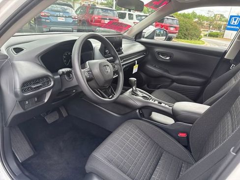 Certified 2025 Honda HR-V LX image 16