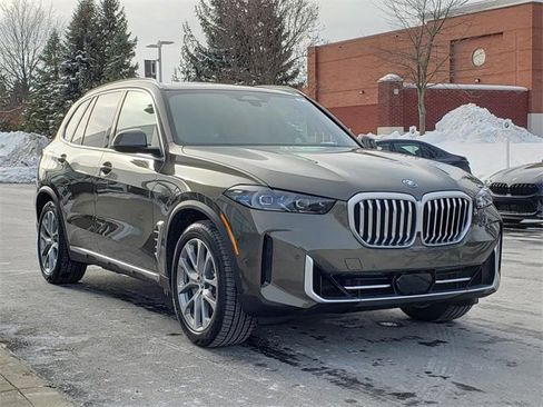 New 2026 BMW X5 xDrive50e w/ Climate Comfort Package image 3