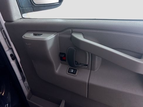 Used 2020 Chevrolet Express 2500 w/ Driver Convenience Package RWD image 27