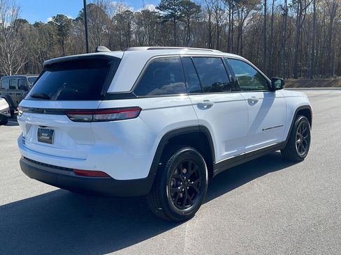 New 2026 Jeep Grand Cherokee Altitude AWD/4WD image 7