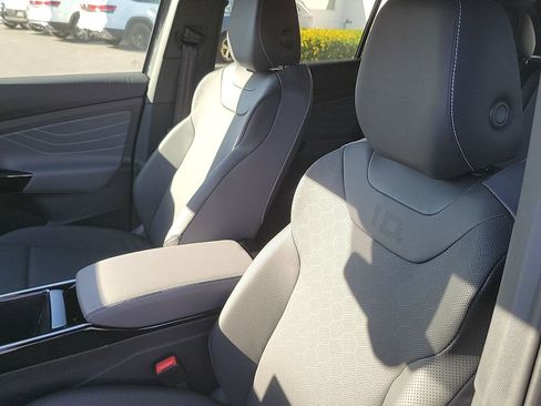 New 2026 Volkswagen ID.4 Pro S RWD image 18