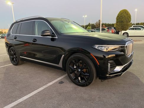 Used 2022 BMW X7 xDrive40i w/ Executive Package image 3