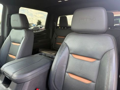 Used 2025 GMC Sierra 1500 AT4 w/ AT4 Premium Package AWD/4WD image 10