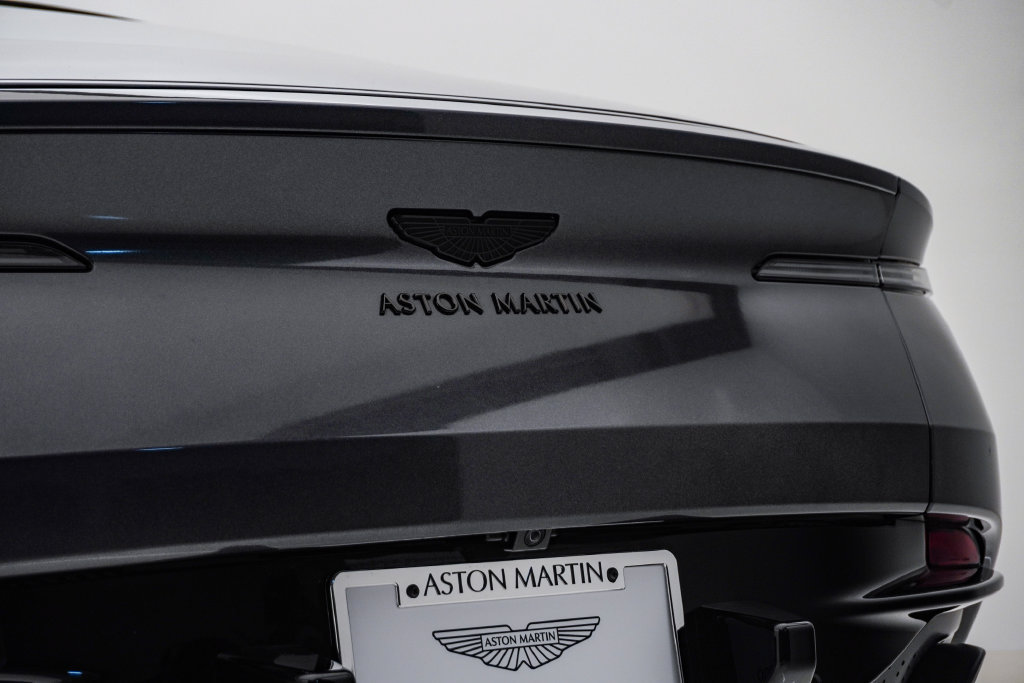 Used 2021 Aston Martin DB11 Coupe RWD image 12