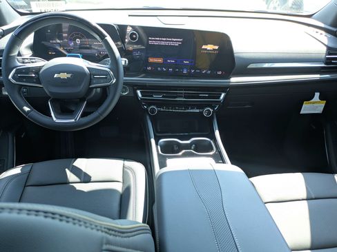 New 2026 Chevrolet Traverse High Country FWD image 17