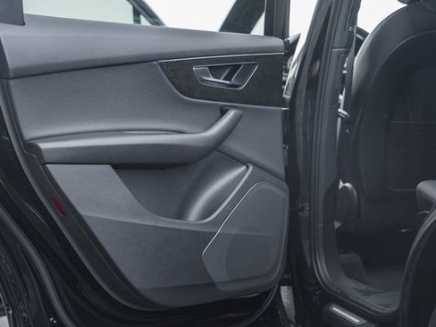 Used 2024 Audi Q7 2.0T Premium image 37