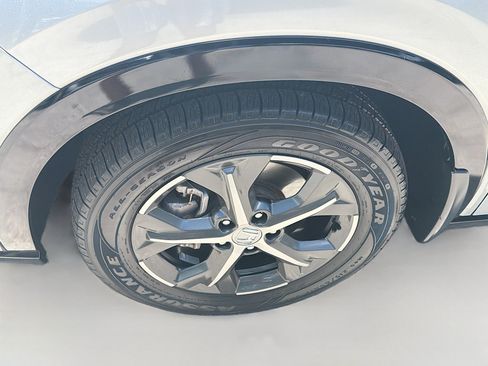 Certified 2024 Honda HR-V EX-L image 35