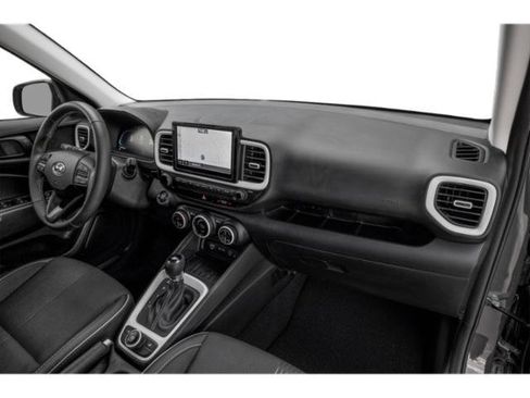 Used 2025 Hyundai Venue Limited image 17