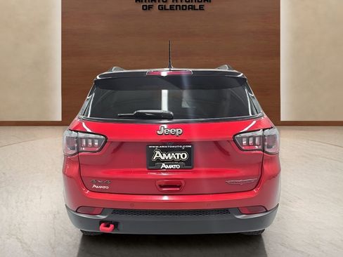 Used 2025 Jeep Compass Trailhawk AWD/4WD image 5