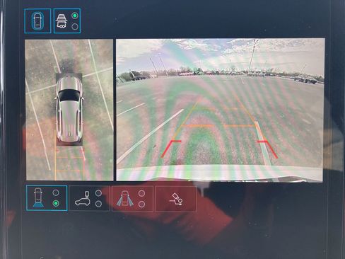 Used 2025 GMC Acadia Elevation image 25