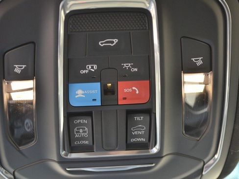 New 2025 Jeep Grand Cherokee L Laredo w/ Luxury Tech Group I image 34