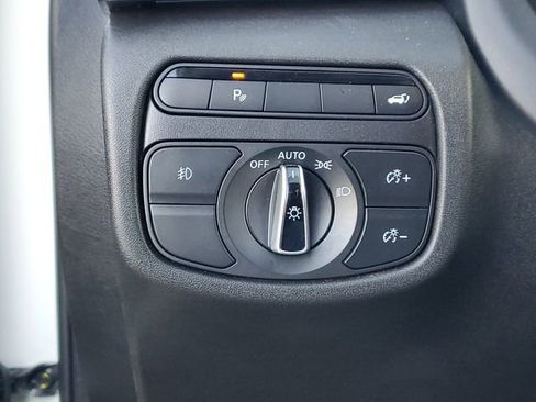 Used 2020 INFINITI QX50 Essential image 18