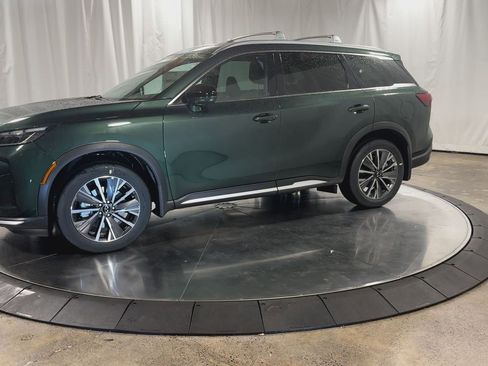 Certified 2026 INFINITI QX60 Luxe w/ Family Package AWD/4WD image 10