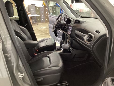 Used 2022 Jeep Renegade Limited AWD/4WD image 31